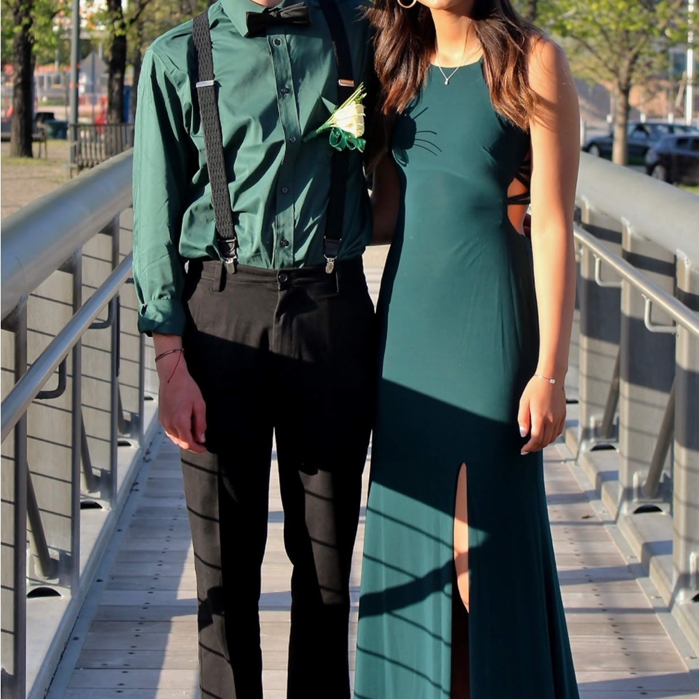 Elegant Teal Sleeveless Gown with Slit